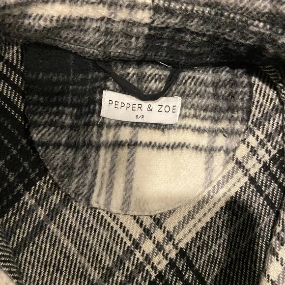 Shacket - Picture 2 of 3